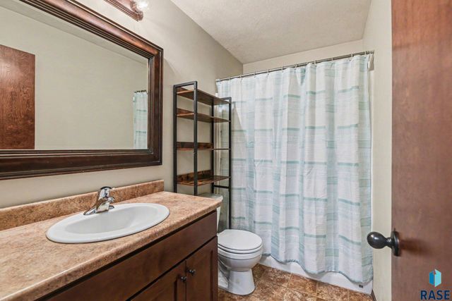 4612 S Wassom Ave Avenue, Sioux Falls, SD 57106