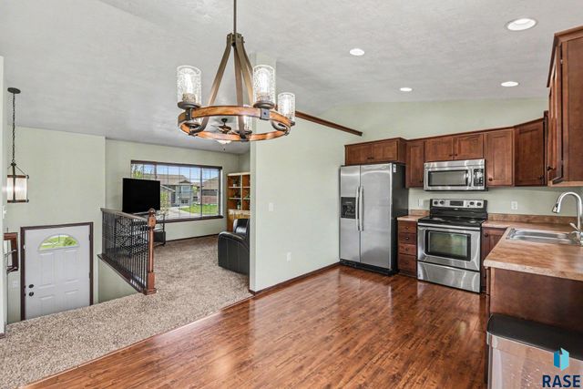 4612 S Wassom Ave Avenue, Sioux Falls, SD 57106