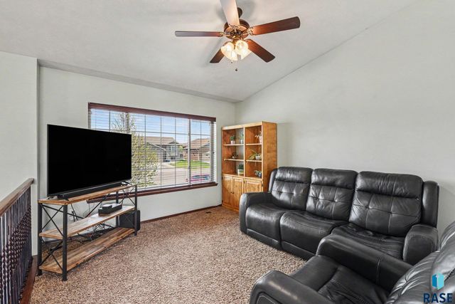 4612 S Wassom Ave Avenue, Sioux Falls, SD 57106