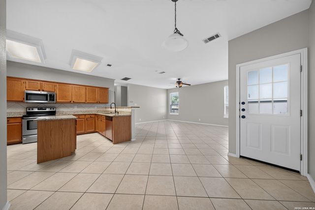 104 Cloud Crossing, Cibolo, TX 78108