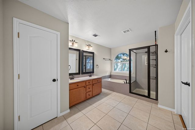 104 Cloud Crossing, Cibolo, TX 78108