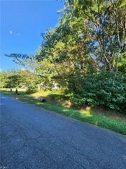 14 Truitt RD, Chesapeake, VA 23321