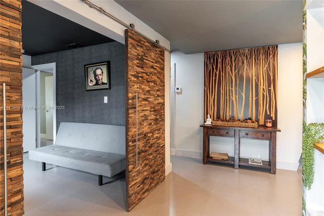 1174 Garfield St, Hollywood, FL 33019