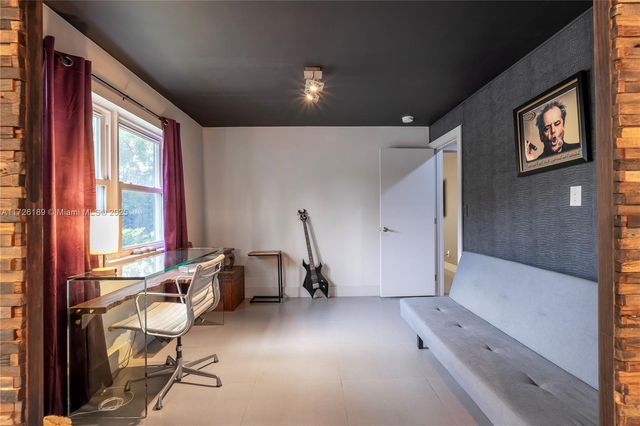 1174 Garfield St, Hollywood, FL 33019