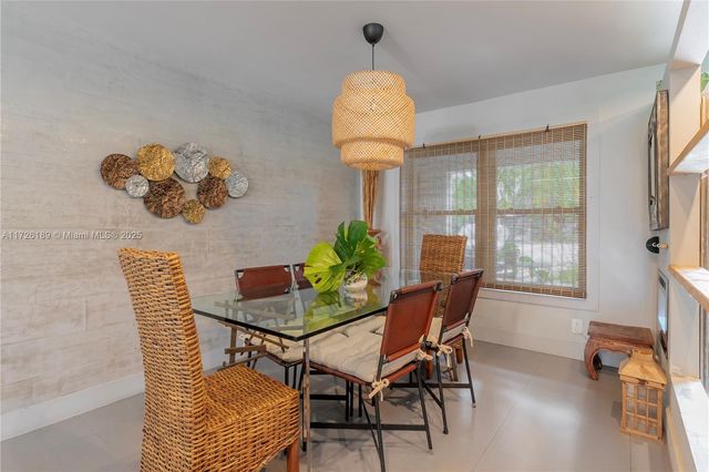 1174 Garfield St, Hollywood, FL 33019