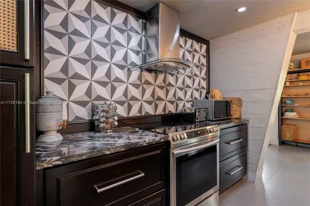 1174 Garfield St, Hollywood, FL 33019