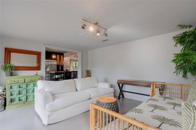 1174 Garfield St, Hollywood, FL 33019