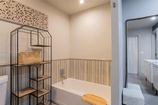 1174 Garfield St, Hollywood, FL 33019