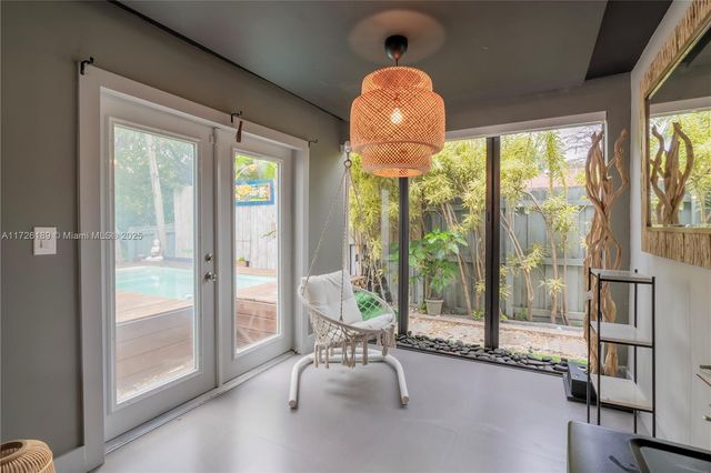 1174 Garfield St, Hollywood, FL 33019