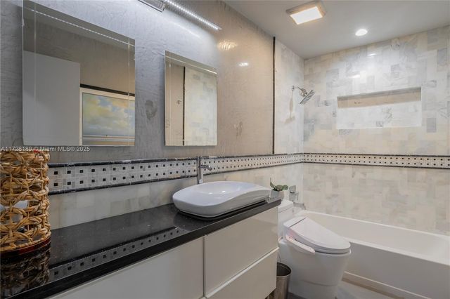 1174 Garfield St, Hollywood, FL 33019