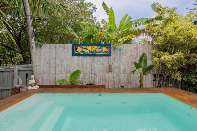 1174 Garfield St, Hollywood, FL 33019