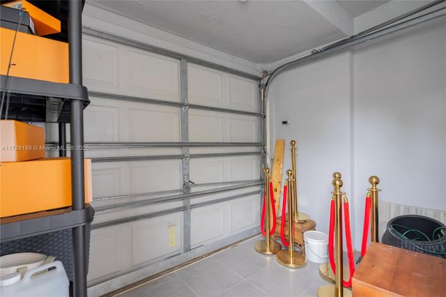 1174 Garfield St, Hollywood, FL 33019