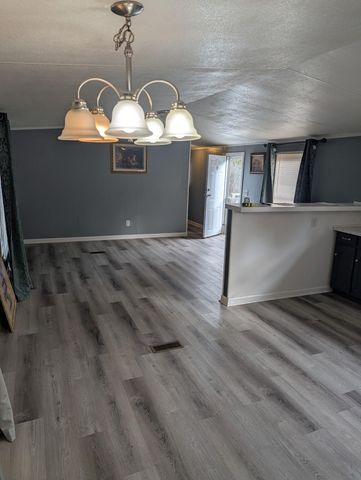 75 Bluegrass Road, East Bernstadt, KY 40729