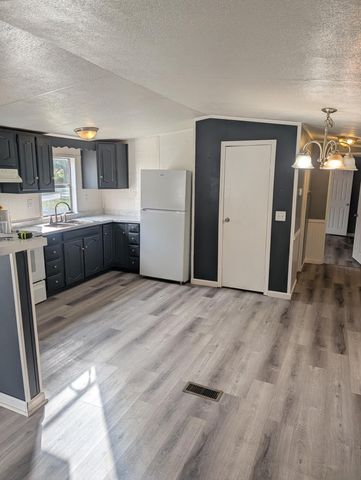 75 Bluegrass Road, East Bernstadt, KY 40729