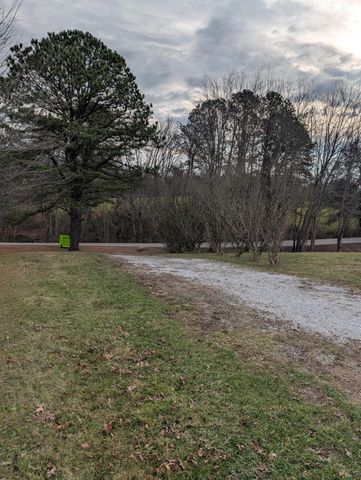 75 Bluegrass Road, East Bernstadt, KY 40729