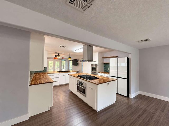 4248 Sapp Road, Conroe, TX 77304