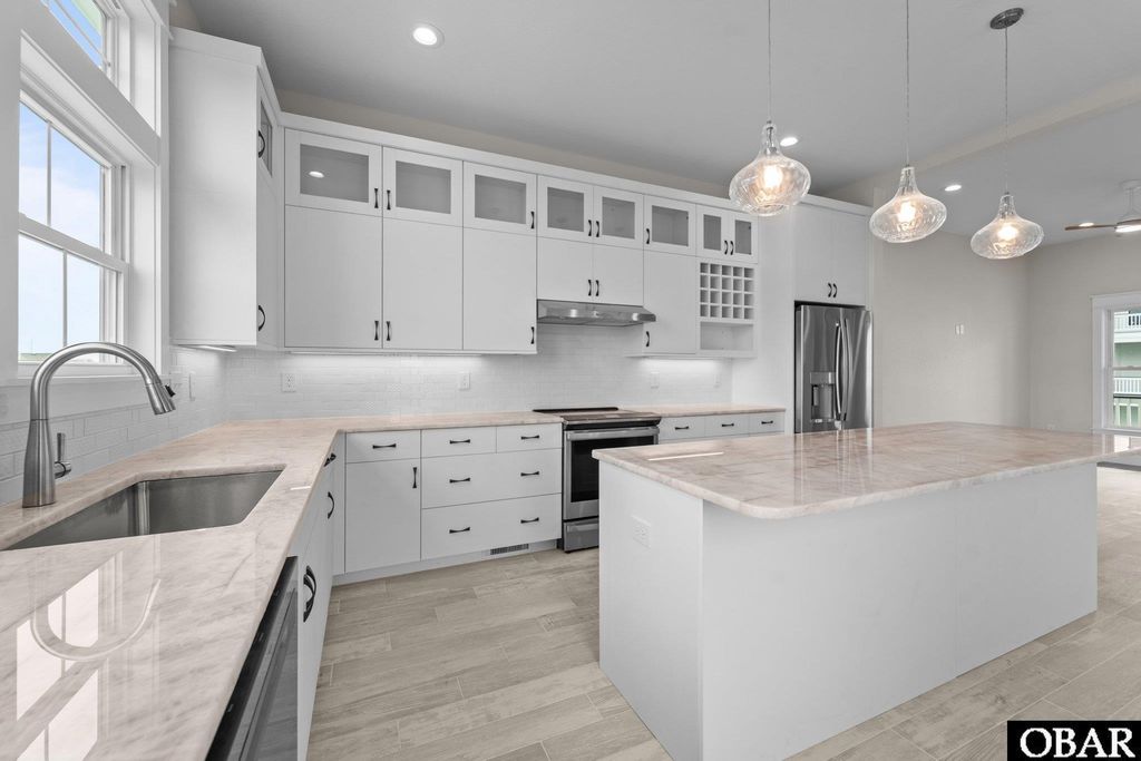 Image 12 of property listing at 902 S Virginia Dare Trail Unit 703, Kill Devil Hills, NC 27948