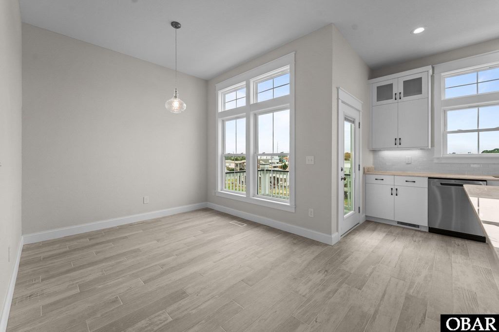 Image 16 of property listing at 902 S Virginia Dare Trail Unit 703, Kill Devil Hills, NC 27948