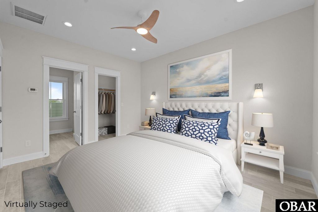 Image 6 of property listing at 902 S Virginia Dare Trail Unit 703, Kill Devil Hills, NC 27948