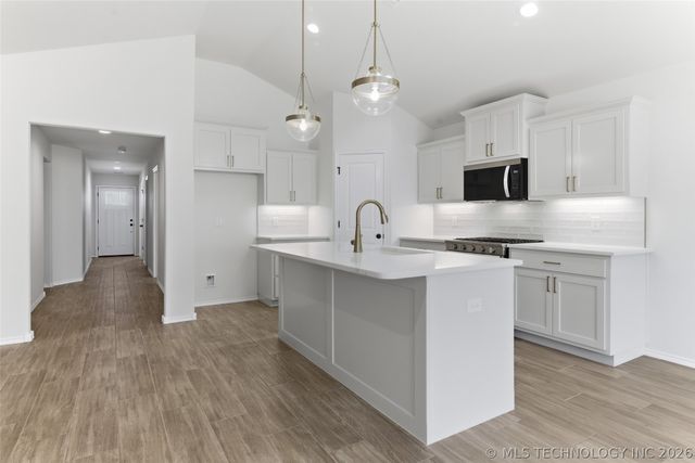 11406 E 93rd Place North, Owasso, OK 74055