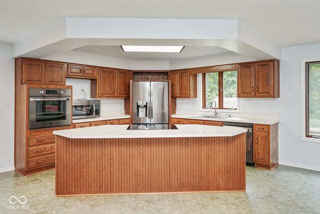 1767 N Sugar Creek Trail, Greenfield, IN 46140