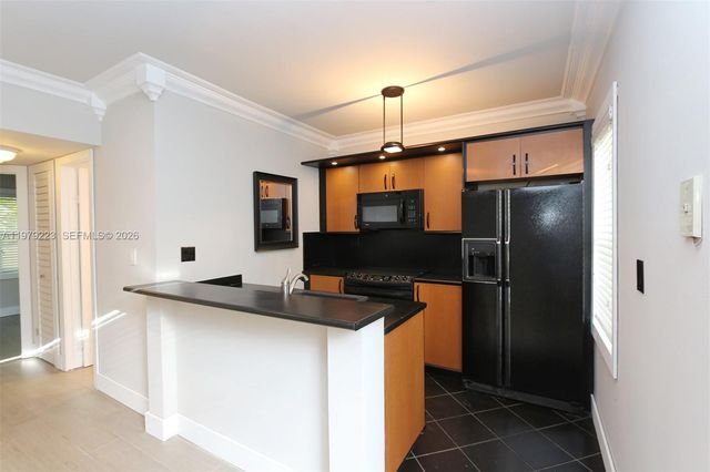 3395 Franklin Ave D, Miami, FL 33133