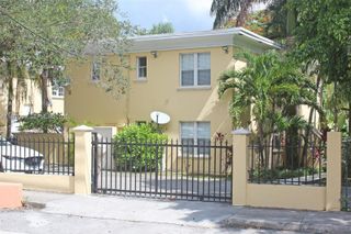 3395 Franklin Ave D, Miami, FL 33133