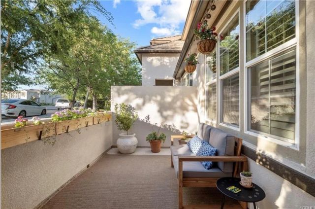 28669 Pietro Drive, Valencia, CA 91354