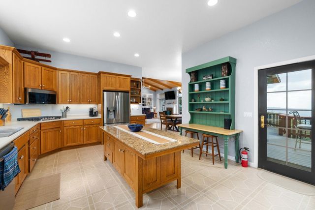 7410 White Oak Dr, Placerville, CA 95667