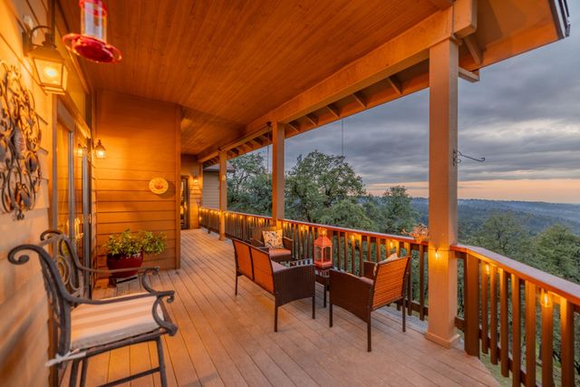 7410 White Oak Dr, Placerville, CA 95667