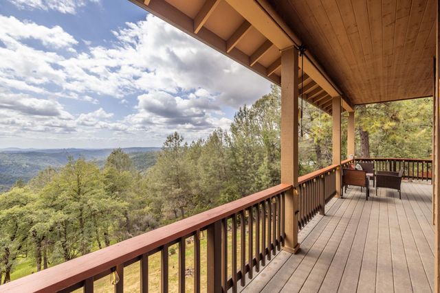 7410 White Oak Dr, Placerville, CA 95667