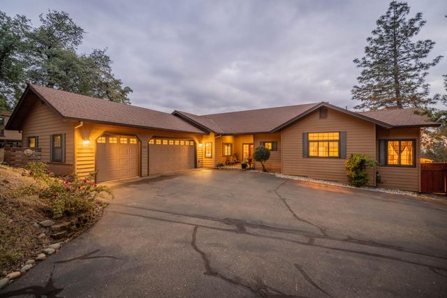 7410 White Oak Dr, Placerville, CA 95667