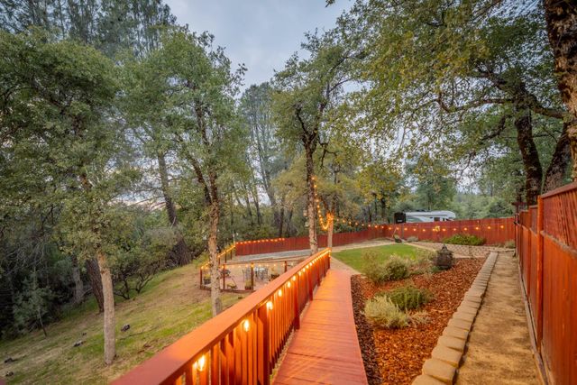 7410 White Oak Dr, Placerville, CA 95667