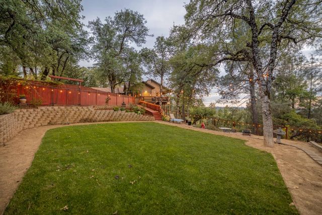 7410 White Oak Dr, Placerville, CA 95667