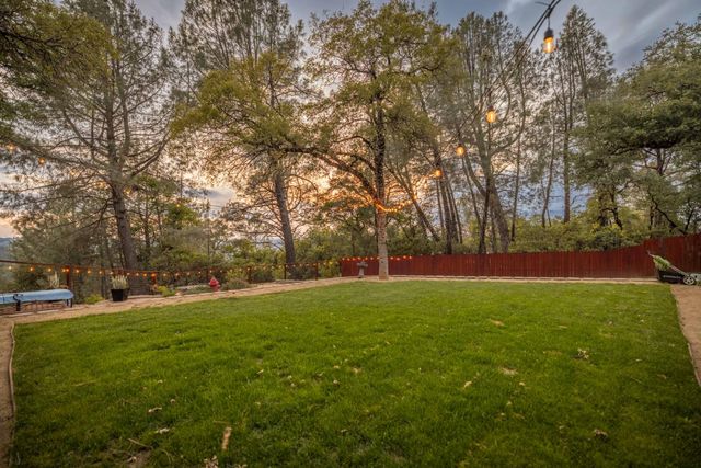 7410 White Oak Dr, Placerville, CA 95667