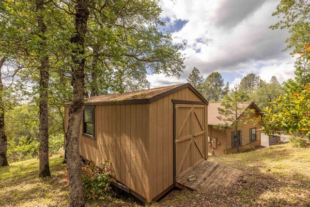 7410 White Oak Dr, Placerville, CA 95667