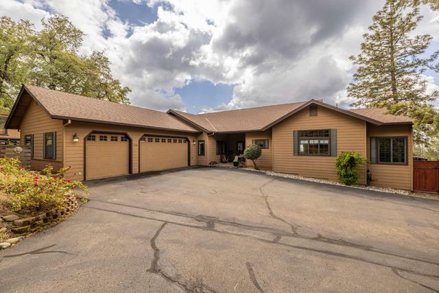 7410 White Oak Dr, Placerville, CA 95667