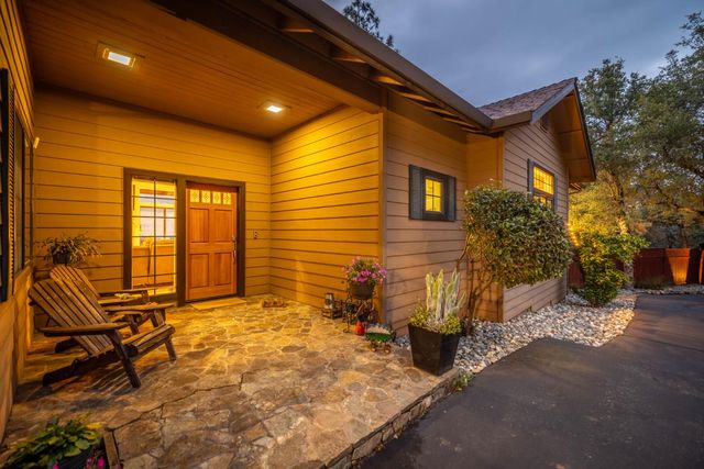 7410 White Oak Dr, Placerville, CA 95667