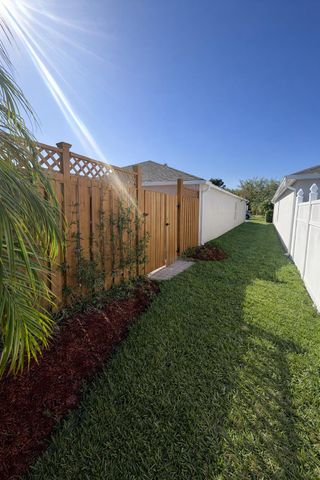 828 Greenleaf Circle, Vero Beach, FL 32960