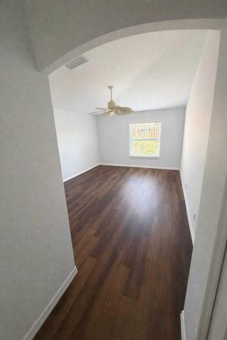 828 Greenleaf Circle, Vero Beach, FL 32960