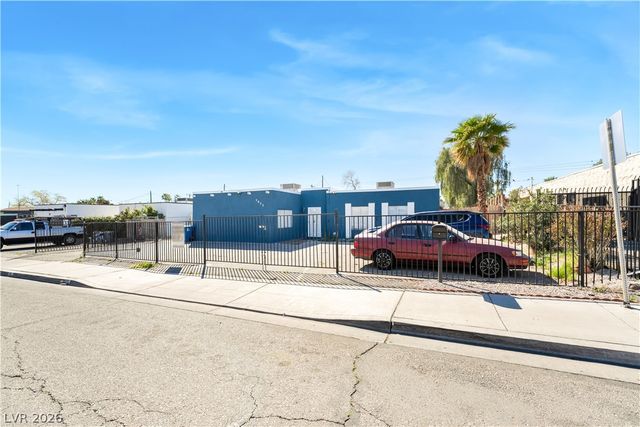 3825 Raymert Drive, Las Vegas, NV 89121