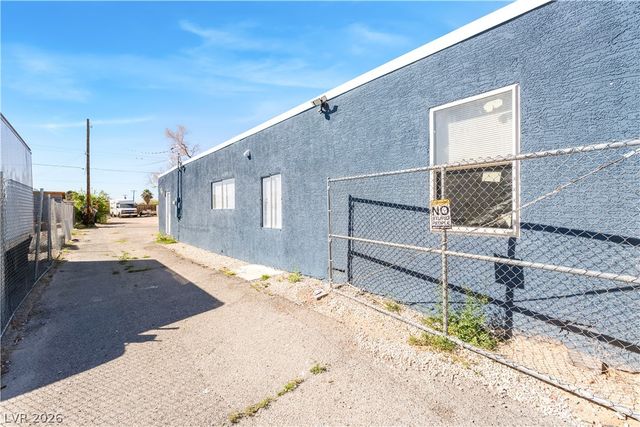 3825 Raymert Drive, Las Vegas, NV 89121