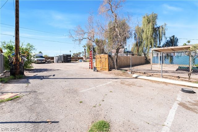 3825 Raymert Drive, Las Vegas, NV 89121