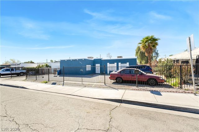 3825 Raymert Drive, Las Vegas, NV 89121