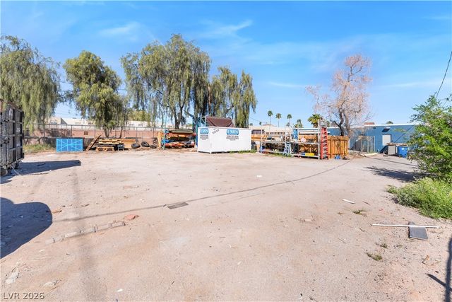 3825 Raymert Drive, Las Vegas, NV 89121