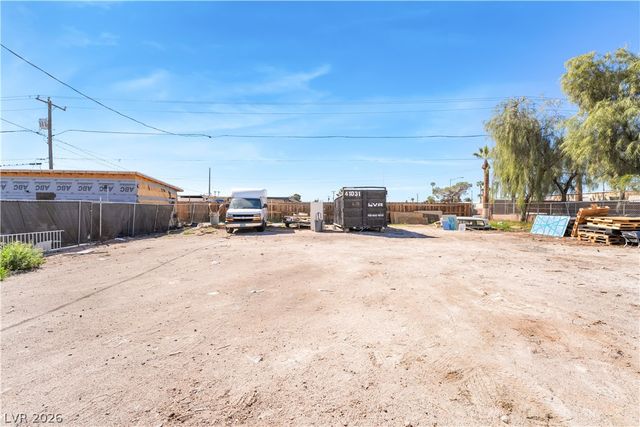 3825 Raymert Drive, Las Vegas, NV 89121
