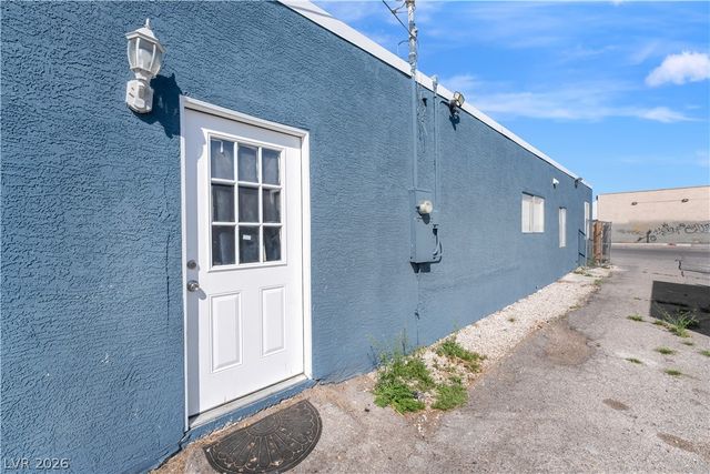 3825 Raymert Drive, Las Vegas, NV 89121