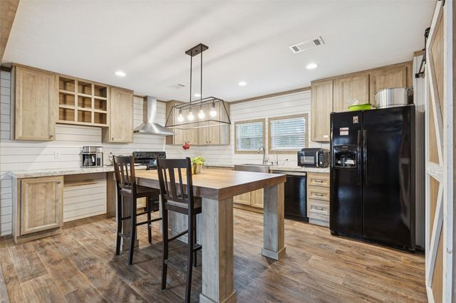 146 Marina Drive, Trinity, TX 75862