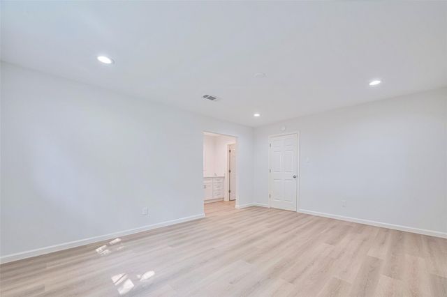 2010 Woodvale Drive, Missouri City, TX 77489