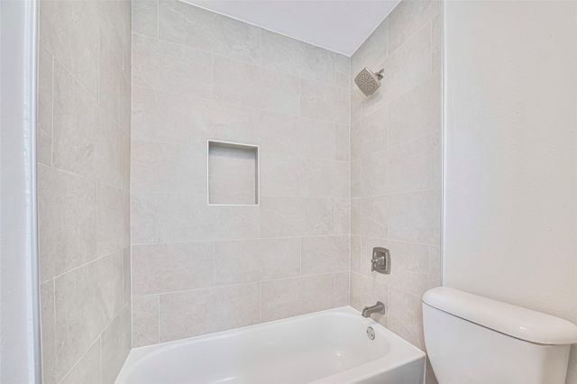 2010 Woodvale Drive, Missouri City, TX 77489